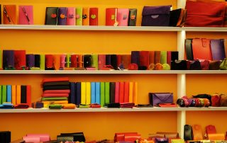 best-store-fixtures-for-clothing-boutique