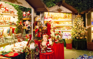 holiday store visual merchandising